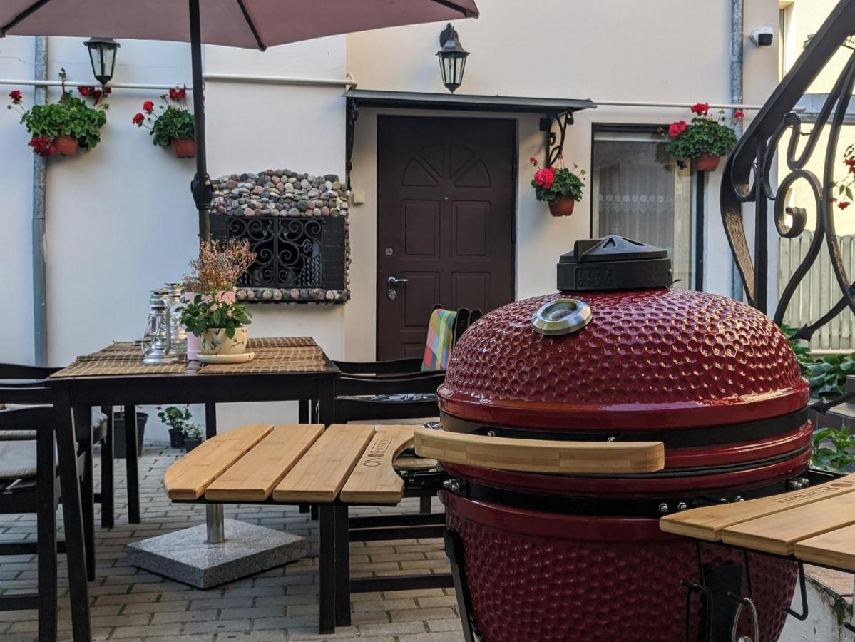 Guest House Nika - Cottages And Rooms In The Heart Of Palanga City Center Kültér fotó