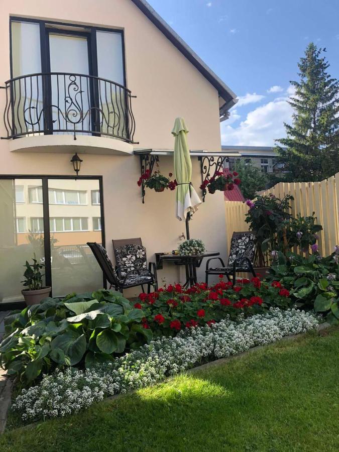 Guest House Nika - Cottages And Rooms In The Heart Of Palanga City Center Kültér fotó