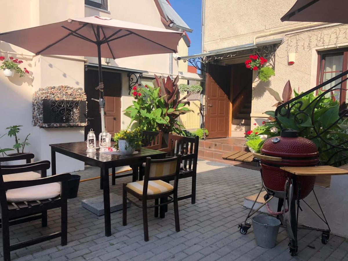 Guest House Nika - Cottages And Rooms In The Heart Of Palanga City Center Kültér fotó
