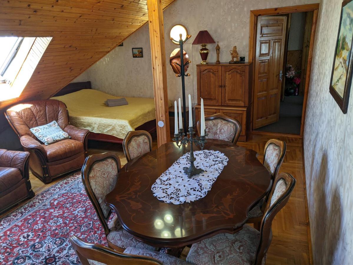 Guest House Nika - Cottages And Rooms In The Heart Of Palanga City Center Szoba fotó