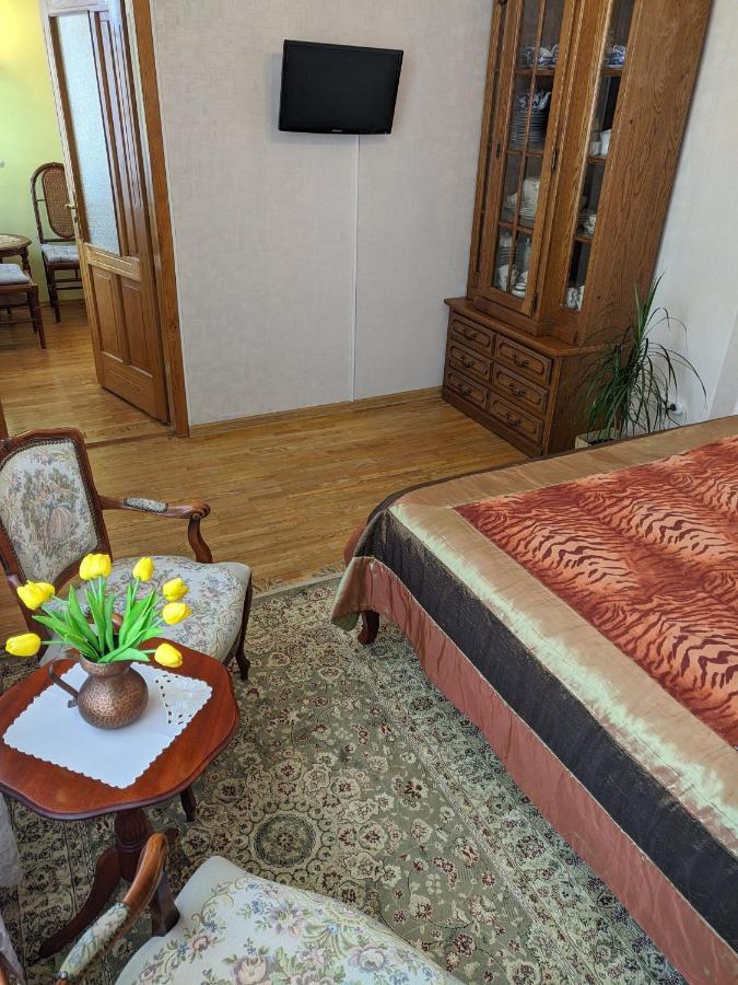 Guest House Nika - Cottages And Rooms In The Heart Of Palanga City Center Kültér fotó