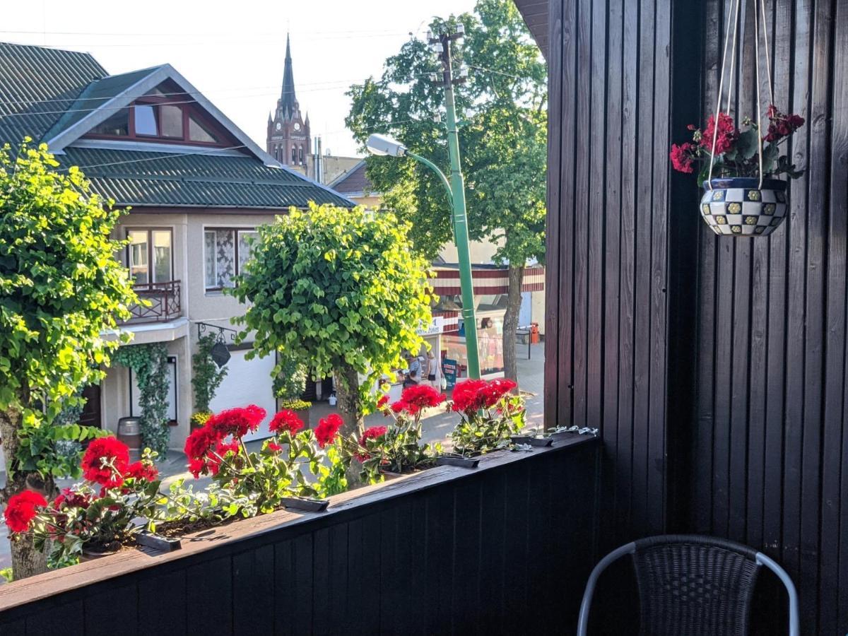 Guest House Nika - Cottages And Rooms In The Heart Of Palanga City Center Kültér fotó
